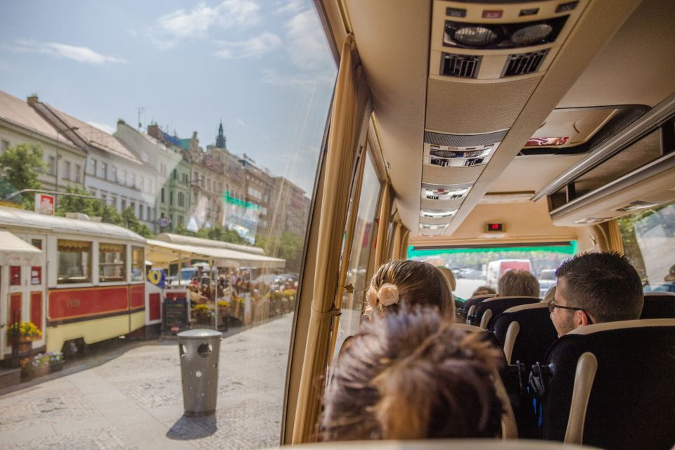Prague: Guided Bus & Walking Tour With River Cruise & Lunch - Itinerary Highlights
