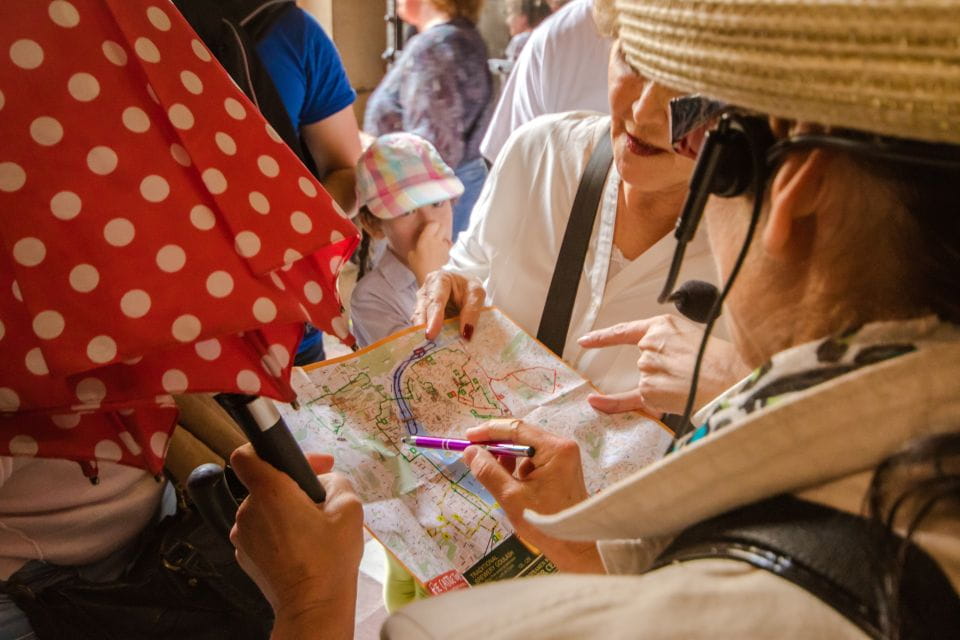 Prague: Guided Bus & Walking Tour With River Cruise & Lunch - Experience and Inclusions