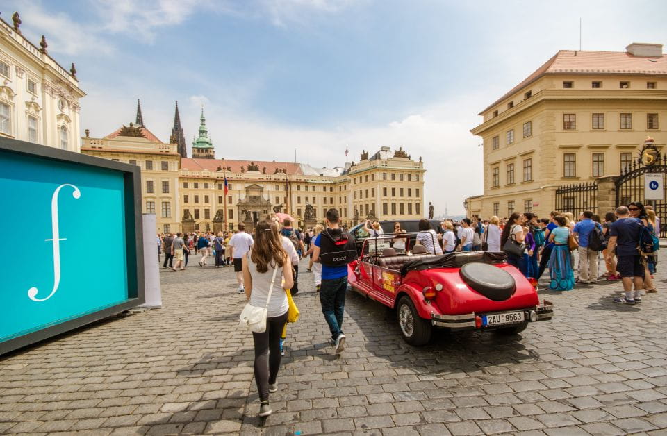 Prague: Guided Bus & Walking Tour With River Cruise & Lunch - Customer Reviews Summary
