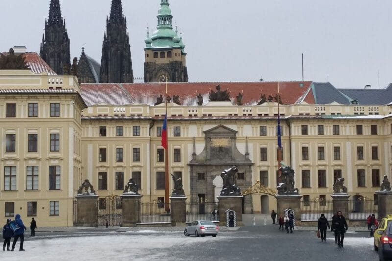 Prague: Historic City Center Bus Tour with Top Sights - The Prague Castle District: A Majestic Stopover