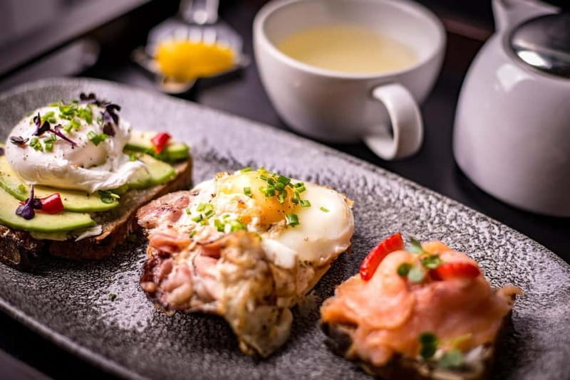 Prague: Iconic cafés early bird morning food tour. - Pricing and Practical Considerations