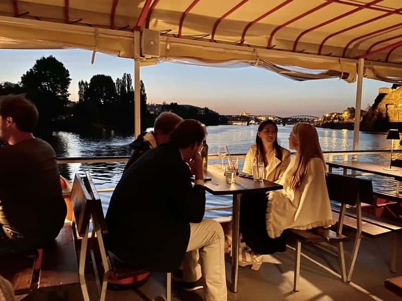 Prague: Jazz Boat Café: 1 hour city center jazz cruise - Who Will Love This Experience?