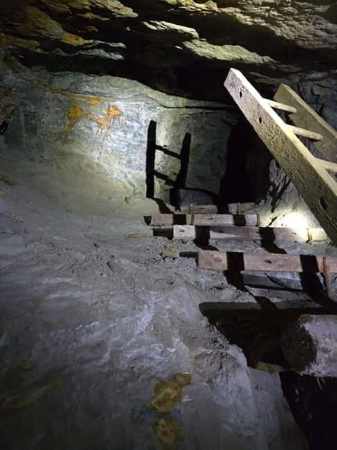 Prague: Jílové Gold Mine Tour: From Geology to Pyrotecnics - Gold Panning and the Explosion Finale