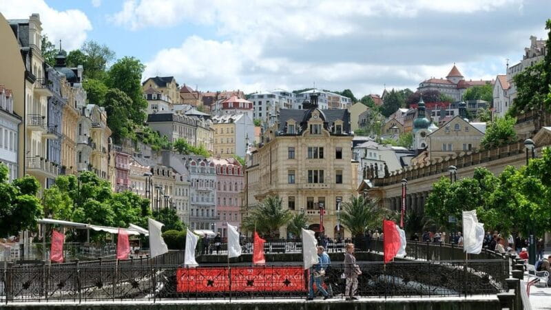 Prague: Karlovy Vary Private Tour with a Local - Exploring Karlovy Vary: A Private Day Trip That Combines Comfort and Authenticity