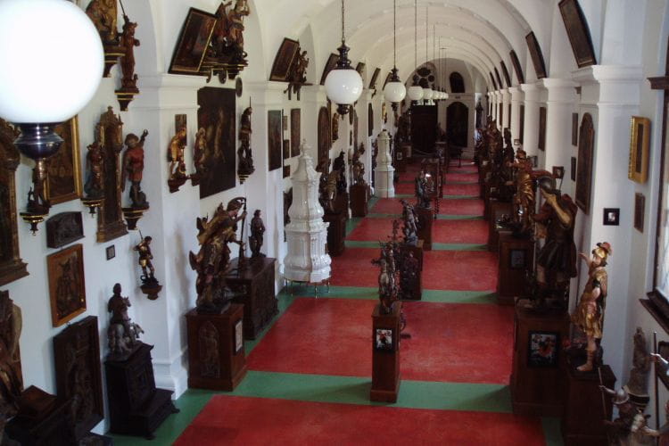 Prague: KarlšTejn Castle Guided Tour With Entry Ticket - Pickup Locations