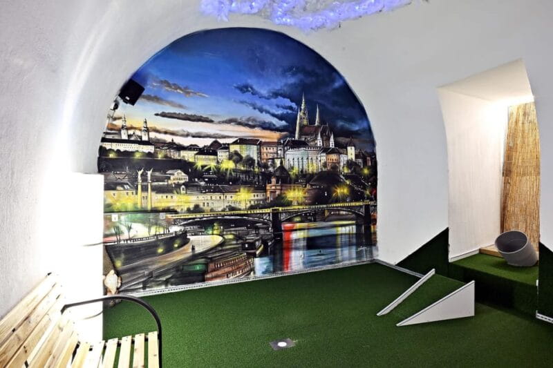 Prague: Mazemania Miniature Golf Experience - Key points / Takeaways