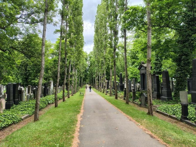 Prague: New Jewish Cemetery Guided Tour - Practical Tips: What to Expect and How to Prepare