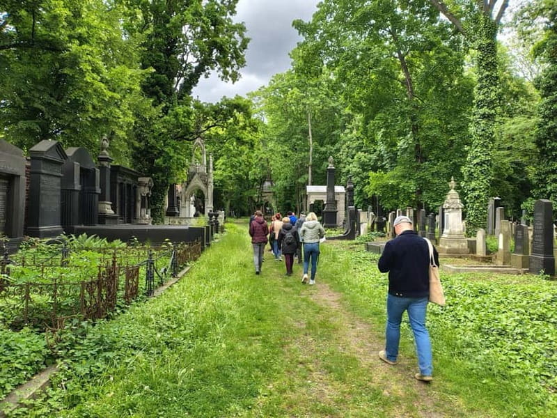 Prague: New Jewish Cemetery Guided Tour - The Value and Who It’s Best For