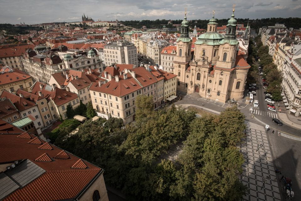Prague: Old Town, Astronomical Clock & Underground Tour - Key Points