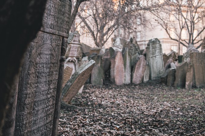 Prague Old Town New Town and Jewish Quarter Morning Tour - Tour Logistics and Meeting Point