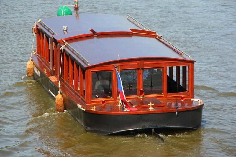 Prague: Old Town, Prague Castle & River Cruise Day Tour - The Full Story: What to Expect from Each Part of the Tour