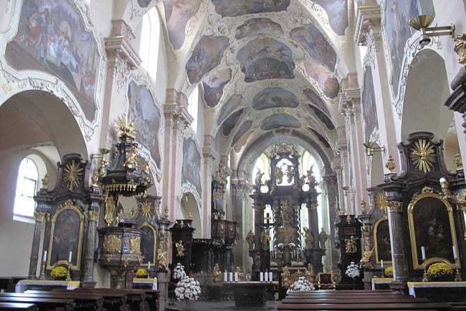 Prague Old Town Tour with a Classical Concert - Diving into the Jewish Quarter