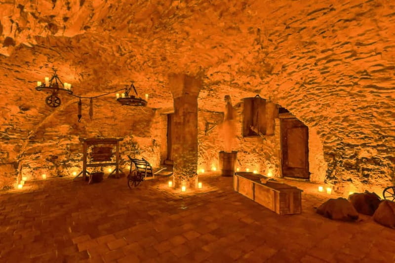 Prague: Oldtown, Medieval Underground & Dungeon History Tour - Exploring Prague’s Underworld: An In-Depth Review