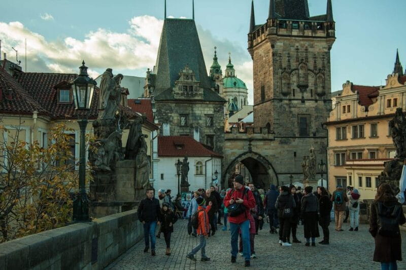 Prague: Prague Castle & Charles Bridge  guided tour in German - Final Thoughts: Who Will Love This Tour?