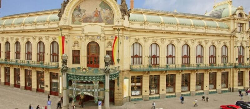 Prague: Private 2 & 4-Hour City Tours with Local Guide - Detailed Review: Navigating Prague with a Private Guide