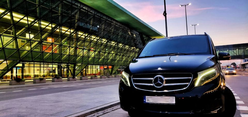 Prague: Private Transfer From or to Krakow - Vehicle and Comfort