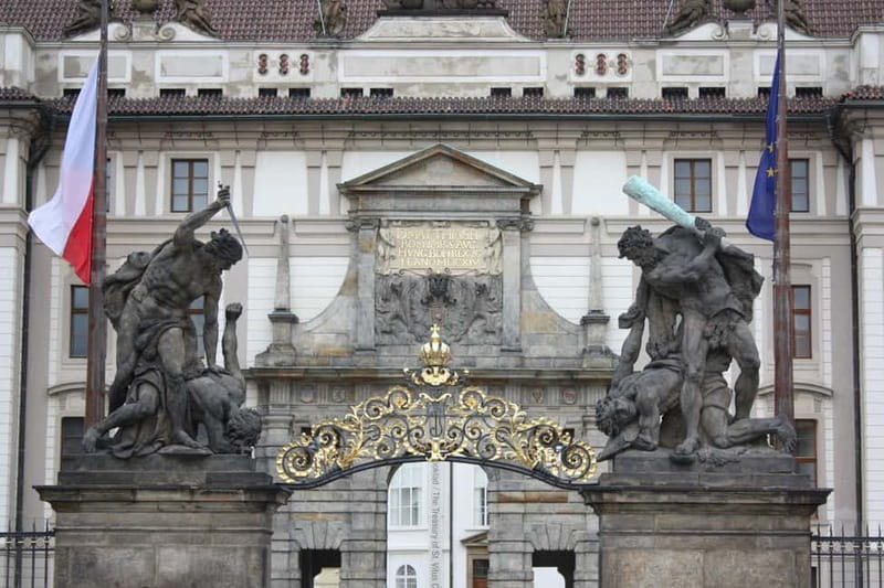 Prague private walking tour - Starting at the Heart of Old Town