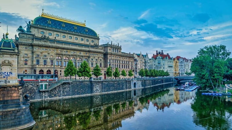 Prague private walking tour - Who Should Consider This Tour?