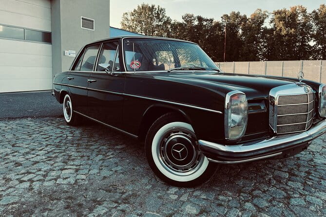 Prague Sightseeing Express Tour in Classic Car - FAQs