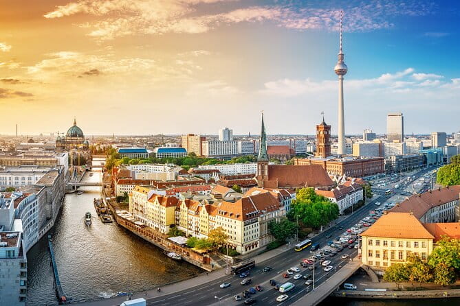 Prague to Berlin - private transfer with 2 hours of sightseeing - Key points / Takeaways