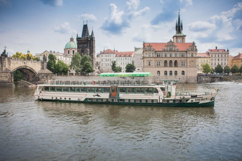 Prague: Vltava River Evening Dinner Cruise - The Sum Up