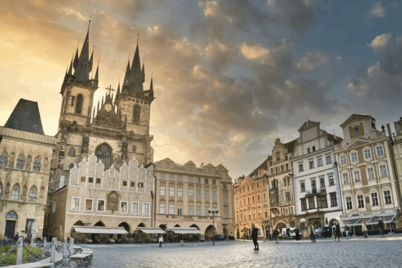 Prague's 3 Hour Winter Walking Tour and Christmas Market - The Sum Up