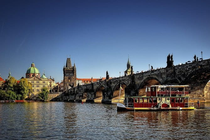 Prague's charming old places tour in Russian language - Key Points / Takeaways