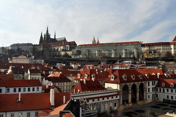 Prague's charming old places tour in Russian language - FAQ
