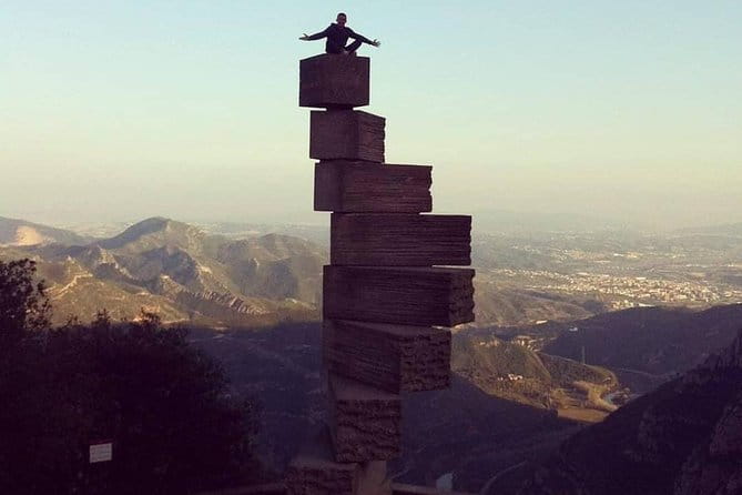 Premiuam Montserrat Tour with Tapas - Mirador dels Apòstols and Saint Michael’s Cross: Scenic Viewpoints