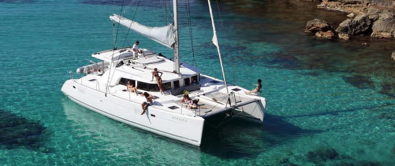 Premium and exclusive catamaran in Lanzarote - Discover Lanzarote from the Deck of a Luxury Catamaran