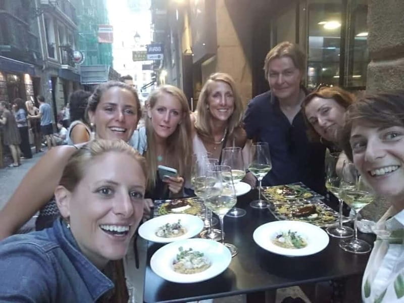 Premium Evening Pintxos Tour in San Sebastians Old Town - Exploring San Sebastian’s Pintxos Scene: A Deep Dive
