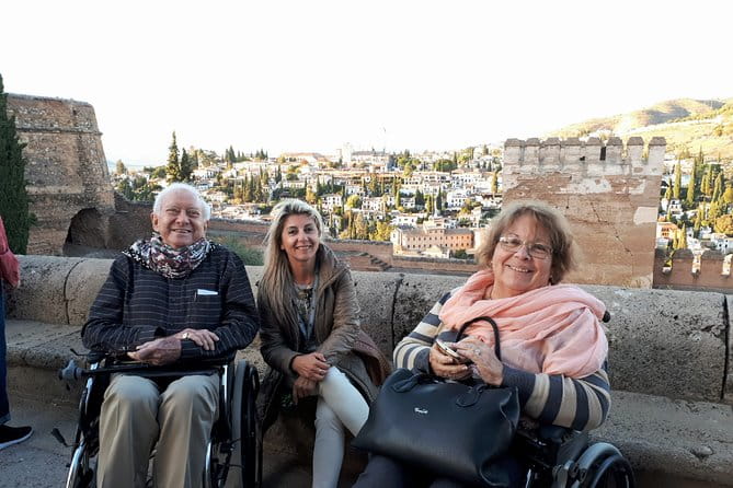 Premium Granada and other Cities Private Tour - Key Points