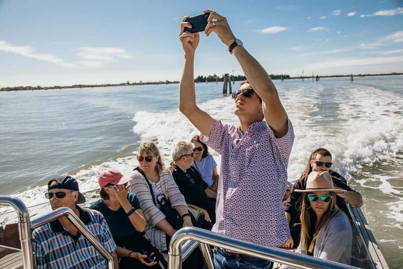 Premium Lagoon Excursion: Murano Glass, Burano & Lace Museum - Exploring the Islands: A Scenic Journey from Venice