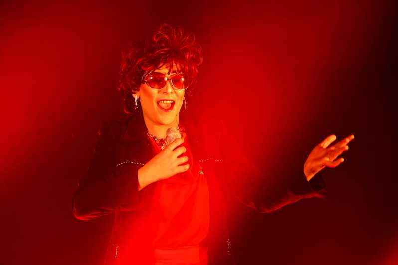 Prestige dinner show - Entertaining Food and a Vibrant Show