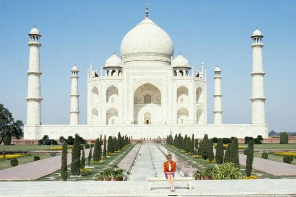 Princess Diana Exhibition With Buckingham Palace State Rooms - Royal Walking Tour Highlights