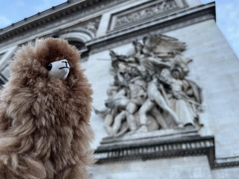 Private 2-3 hours Montmartre walking tour - Timeless charm - Visiting Sacré-Cœur: More Than Just a Viewpoint