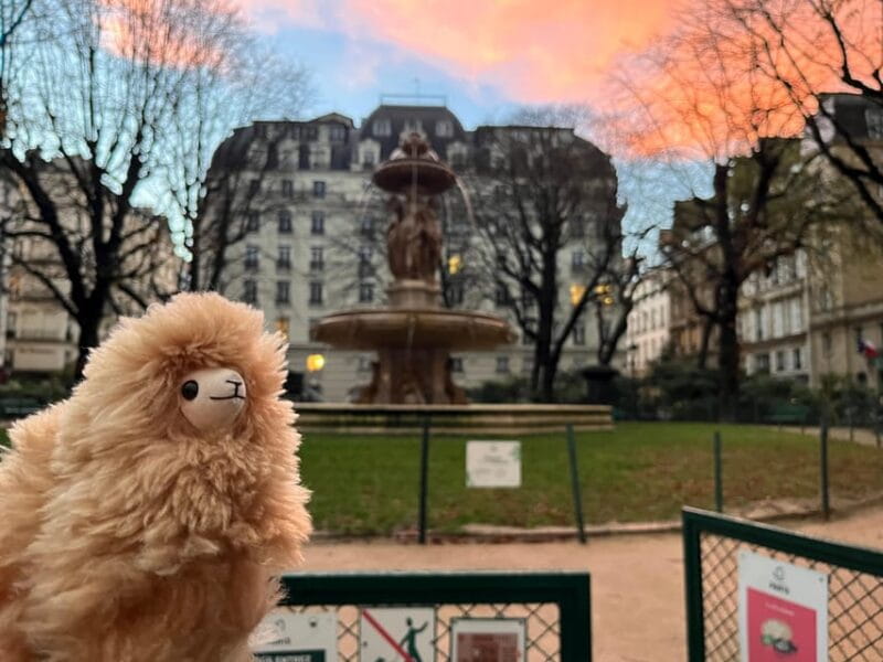 Private 2-3 hours Montmartre walking tour - Timeless charm - Who Will Love This Tour?