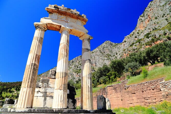 Private 2Days Trip to Delphi, Arachova Hosios Loukas & Thermopylae Tour - Practical Tips to Maximize Your Experience