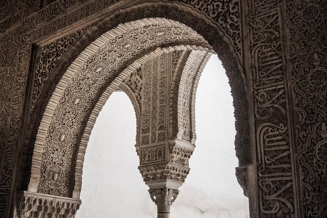 Private 3-hour Alhambra tour with tickets - What You’ll See and Experience