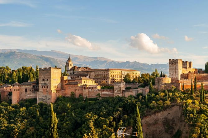 Private 3-hour Alhambra tour with tickets - The Logistics and Practicalities
