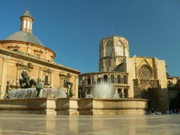 Private 3 hours Walking Tour in Valencia City - Key Points / Takeaways