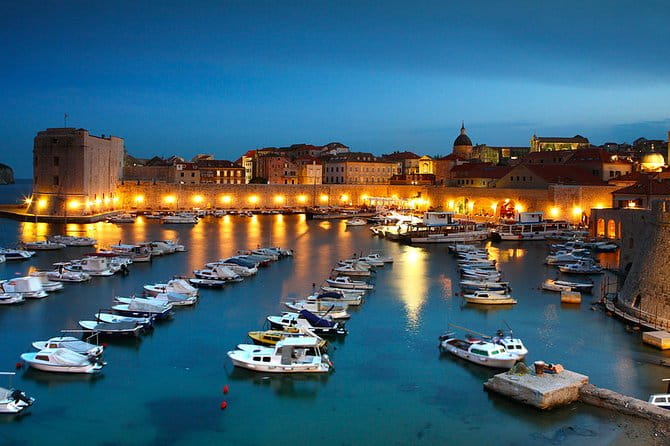 Private 3 hours walking tour of the Old Town with transfer - Discovering Dubrovnik in Comfort and Style