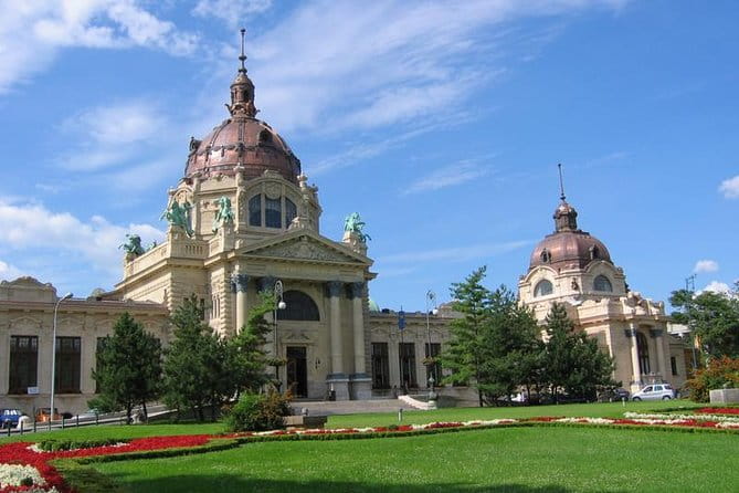 Private 4-hours City Tour of Budapest with private guide and Hotel Pick-up - Final Thoughts