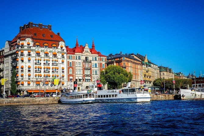 Private 4h VIP city tour by limousine car and guide in Stockholm - Price and Value Analysis