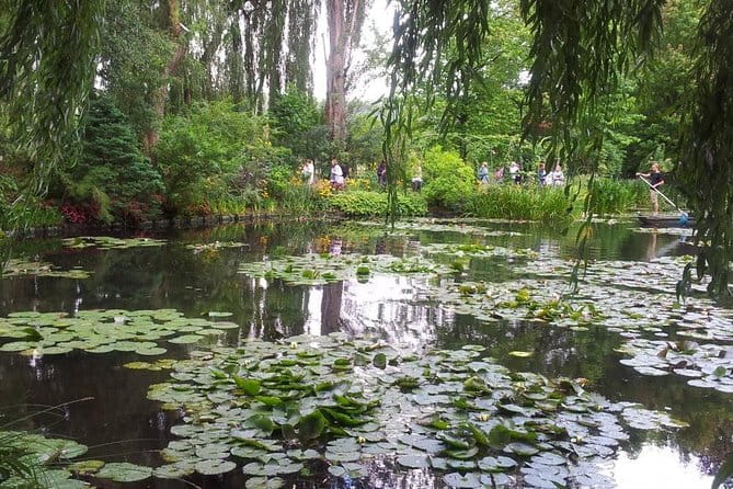 Private 5-hour Round Transfer to Giverny, Claude Monet museum from Paris - Entering Monet’s Giverny: A Closer Look