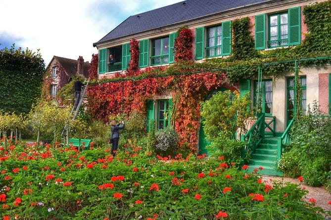 Private 5-hour Round Transfer to Giverny, Claude Monet museum from Paris - Price and Logistics: Is It Worth It?