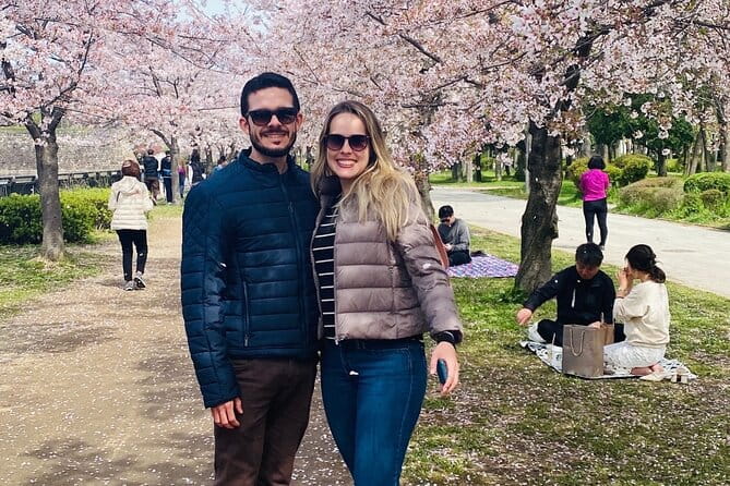 PRIVATE 6-Hr. Food Tour From Osaka Castle to Kuromon to Dotonbori - Wagyu Beef Bites and Sushi Indulgence