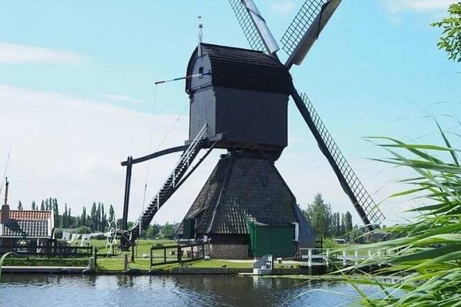 Private 8 hour Walking and Boat Tour to Rotterdam and Kinderdijk - Commemorating History and Maritime Heritage