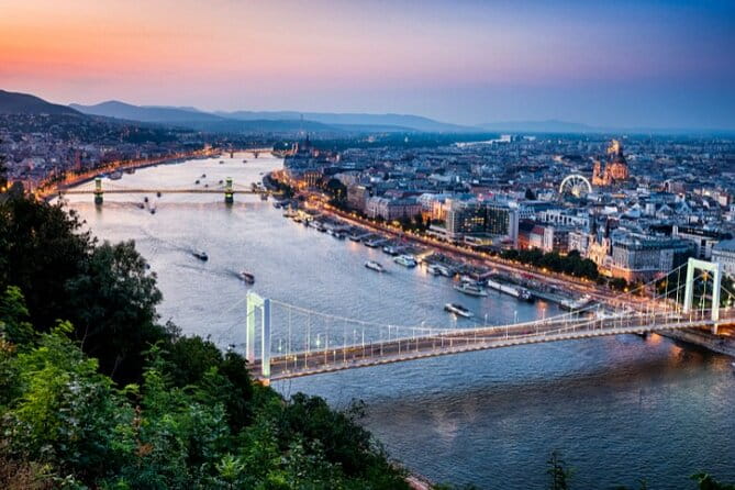 Private Airport and City Transfer in Tromso - Pricing and Value: Is It Worth It?