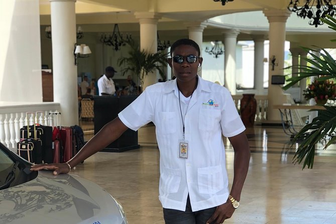 Private Airport Round Trip Transfer From Montego Bay Airport to Negril - Operating Hours and Availability